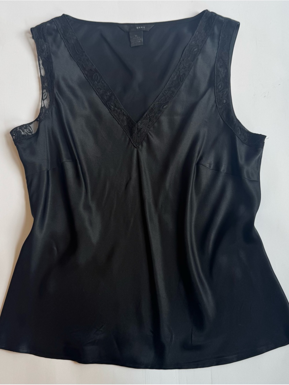 WDNY Women’s XL 100% Silk Black Satin Lace Trim V-Neck Sleeveless Blouse
